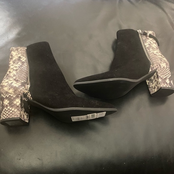 Michael Kors Boots - Picture 2 of 8